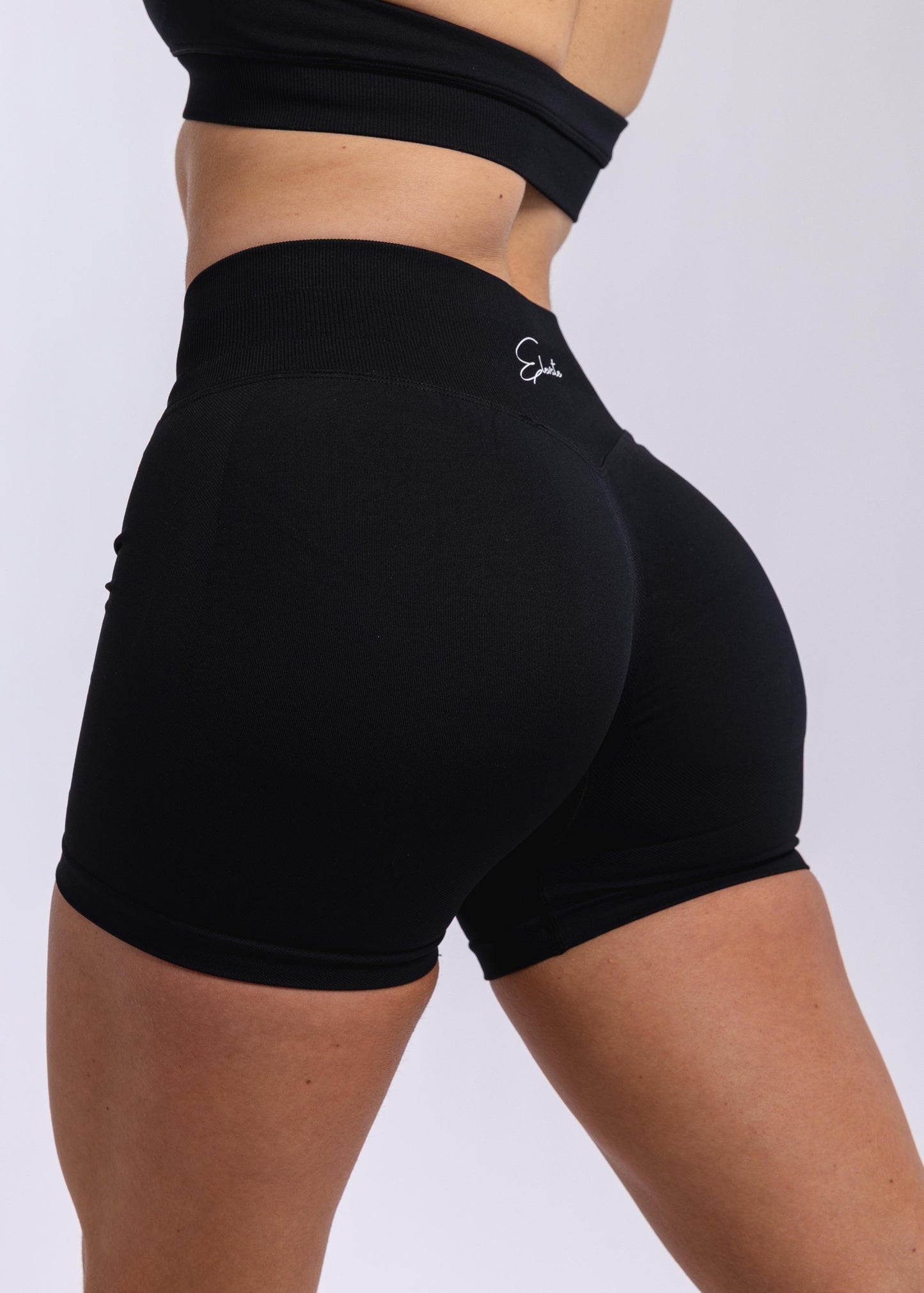 Elevate Curvature Short